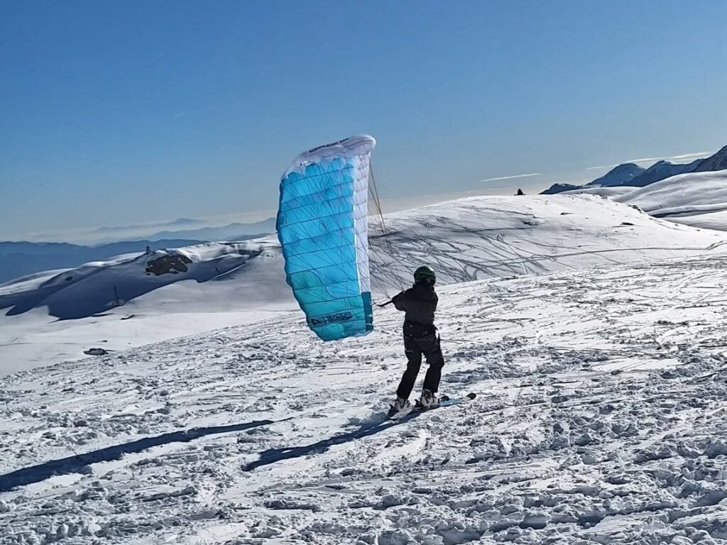 Parawing Ozone sulla neve in Alto Sangro